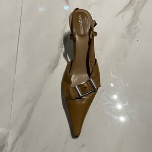 Sergio Rossi Heel Left Only